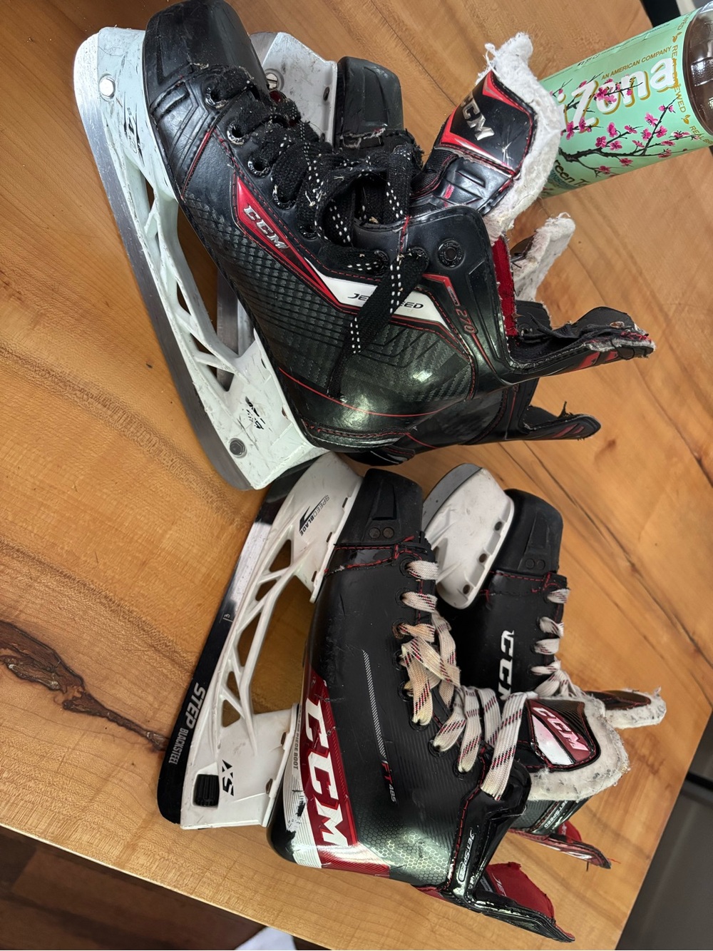 CCM Youth Hockey Skates FT485